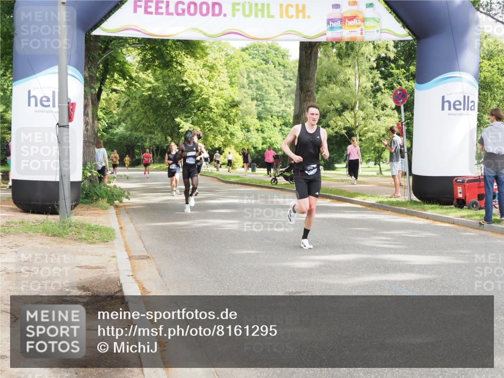 29.06.2025 - hella hamburg halbmarathon MichiJ http://msf.ph/oto/8161295 29.06.2025 10:11:27 Zwischen KM18-KM19 12373, 14717, 15526, 19075 meine-sportfotos.de