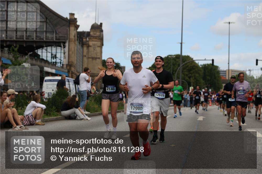 29.06.2025 - hella hamburg halbmarathon Yannick Fuchs http://msf.ph/oto/8161298 29.06.2025 11:17:33 20KM 1419, 2140, 2306, 2351, 2529, 2688, 3458, 3464, 3466, 4697, 4979, 5493, 5939, 6102, 6546, 7114, 7115, 8387, 8778, 9301, 9722, 9855, 11110, 12628, 15445, 15505, 15952, 15955, 16631, 17080, 17147, 17490, 18611, 18685, 18962 meine-sportfotos.de