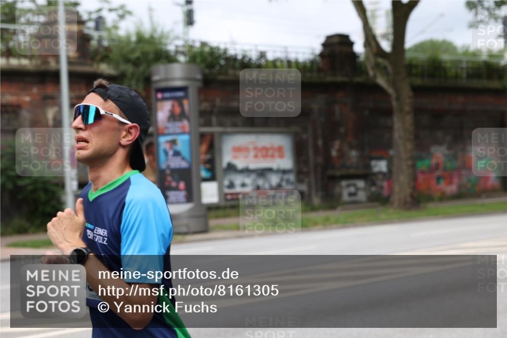 29.06.2025 - hella hamburg halbmarathon Yannick Fuchs http://msf.ph/oto/8161305 29.06.2025 10:20:49 20KM 2483, 4338, 8376, 10468, 11228, 12067, 13346, 14107, 17003 meine-sportfotos.de