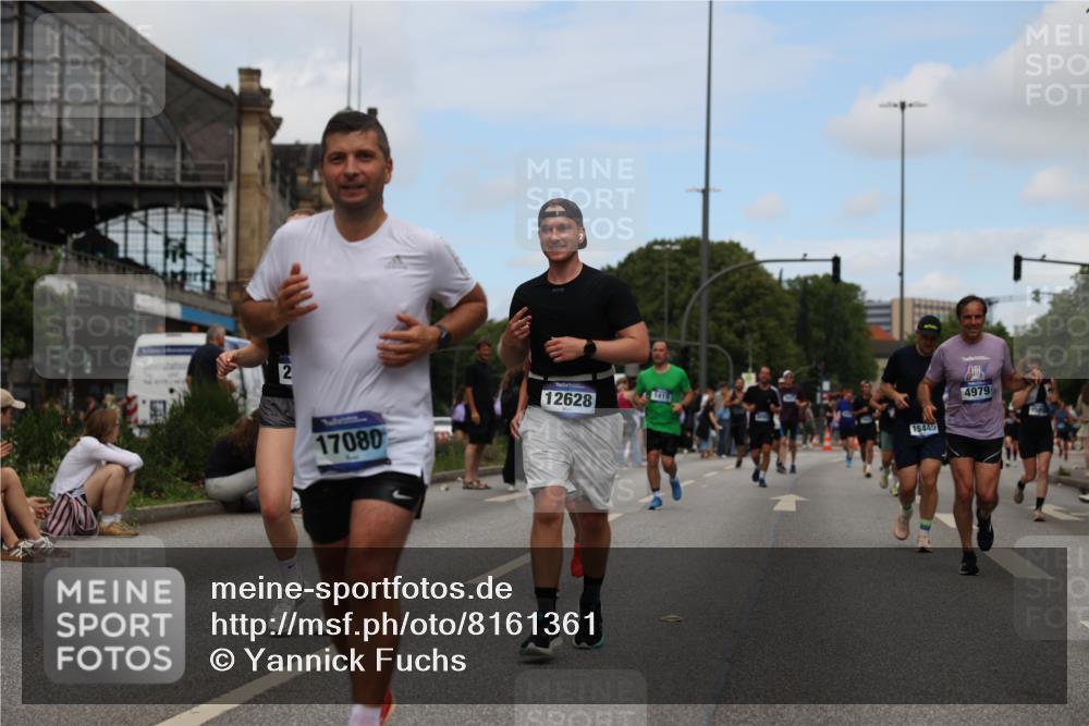 29.06.2025 - hella hamburg halbmarathon Yannick Fuchs http://msf.ph/oto/8161361 29.06.2025 11:17:34 20KM 1419, 2140, 2306, 2351, 2529, 3458, 3464, 3466, 4697, 4979, 5493, 5939, 6102, 6546, 6872, 7114, 7115, 8387, 8778, 9301, 9722, 9855, 10041, 10065, 11110, 12628, 15445, 15505, 15952, 15955, 16631, 17080, 17147, 17490, 18611, 18685, 18962 meine-sportfotos.de