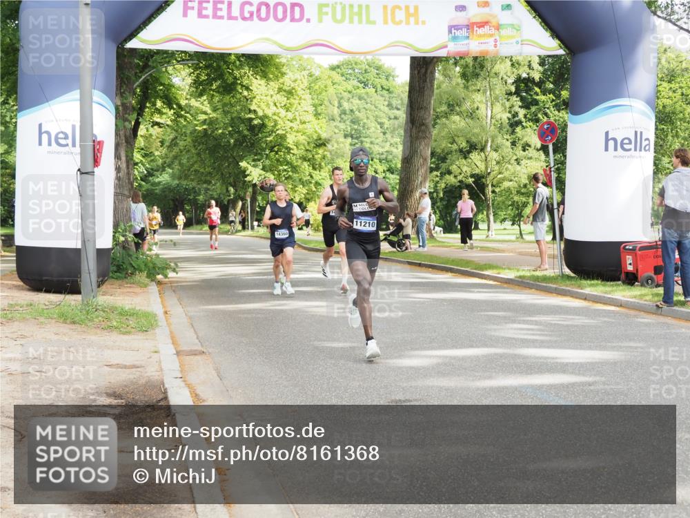 29.06.2025 - hella hamburg halbmarathon MichiJ http://msf.ph/oto/8161368 29.06.2025 10:11:29 Zwischen KM18-KM19 6530, 12373, 15526, 19075 meine-sportfotos.de