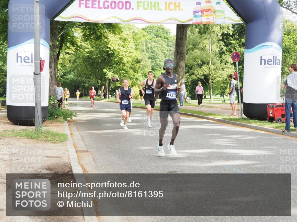 29.06.2025 - hella hamburg halbmarathon MichiJ http://msf.ph/oto/8161395 29.06.2025 10:11:29 Zwischen KM18-KM19 6530, 12373, 15526, 19075 meine-sportfotos.de