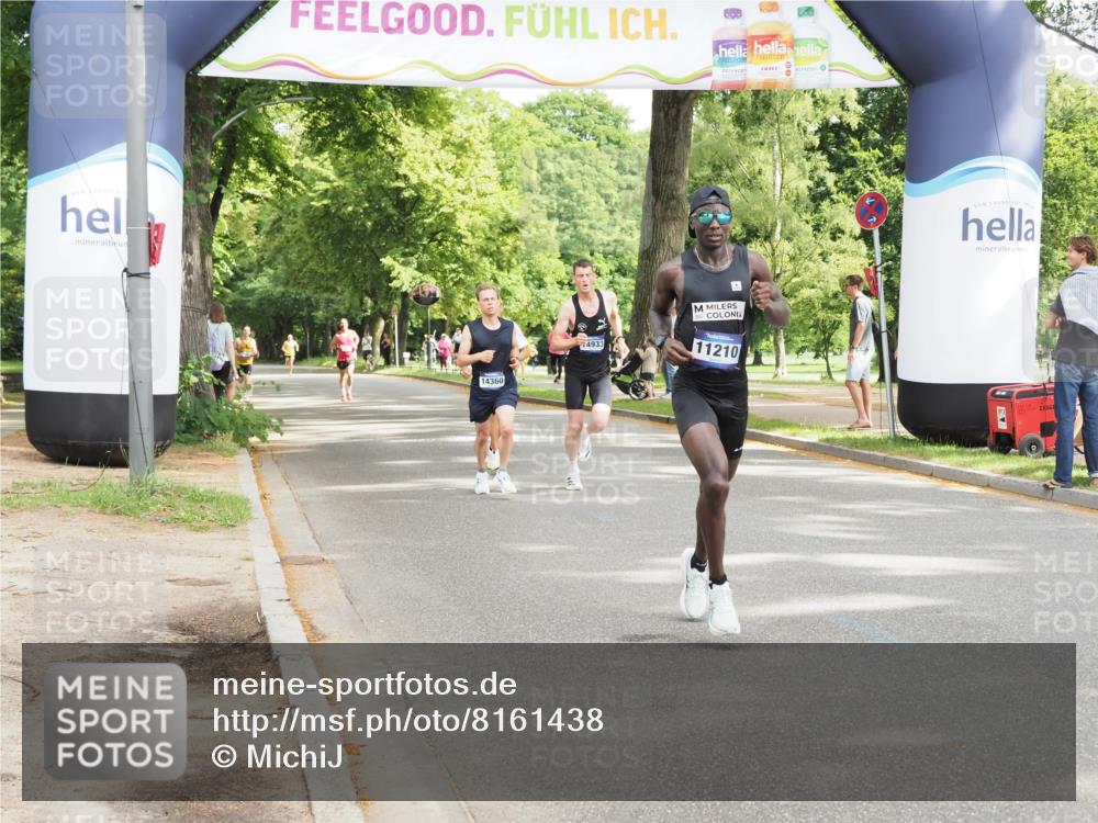 29.06.2025 - hella hamburg halbmarathon MichiJ http://msf.ph/oto/8161438 29.06.2025 10:11:30 Zwischen KM18-KM19 6530, 11210, 14933, 15526 meine-sportfotos.de