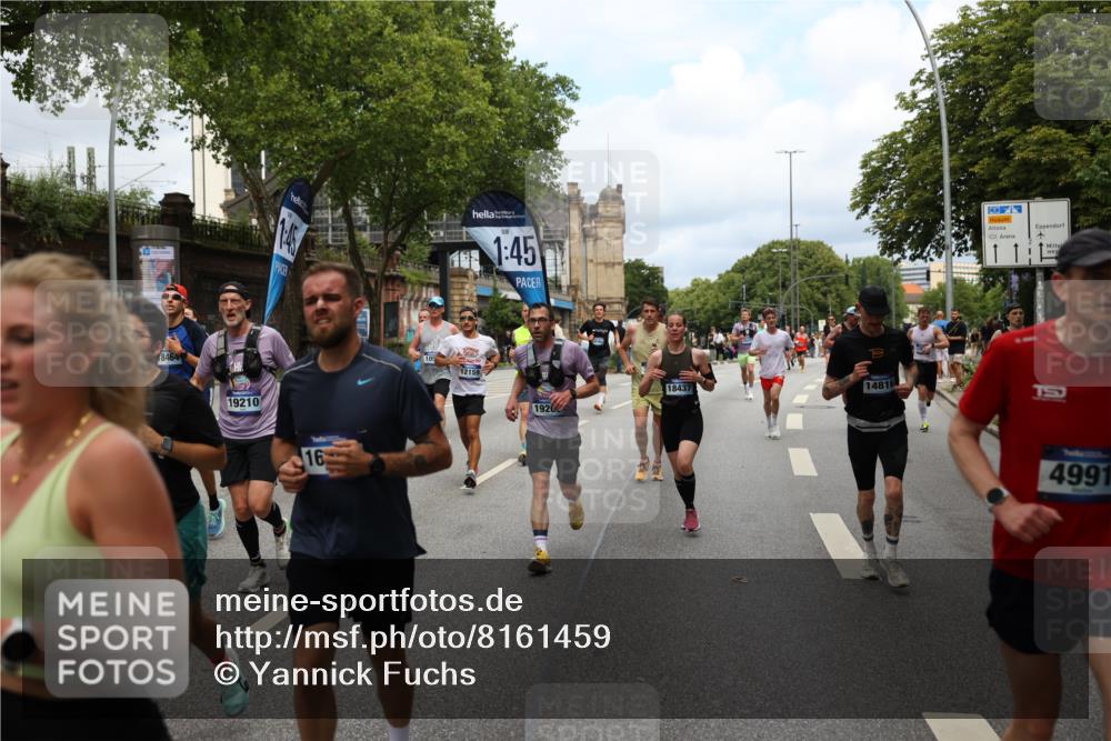 29.06.2025 - hella hamburg halbmarathon Yannick Fuchs http://msf.ph/oto/8161459 29.06.2025 10:39:01 20KM 1057, 1391, 1413, 1468, 1520, 1697, 1782, 1941, 2415, 3098, 3305, 4691, 4991, 5884, 7322, 7710, 8928, 9302, 10596, 11809, 12159, 12711, 13123, 13975, 14351, 14464, 14686, 14687, 14703, 14816, 16506, 17097, 17120, 17406, 18539, 18560, 18806, 19207 meine-sportfotos.de