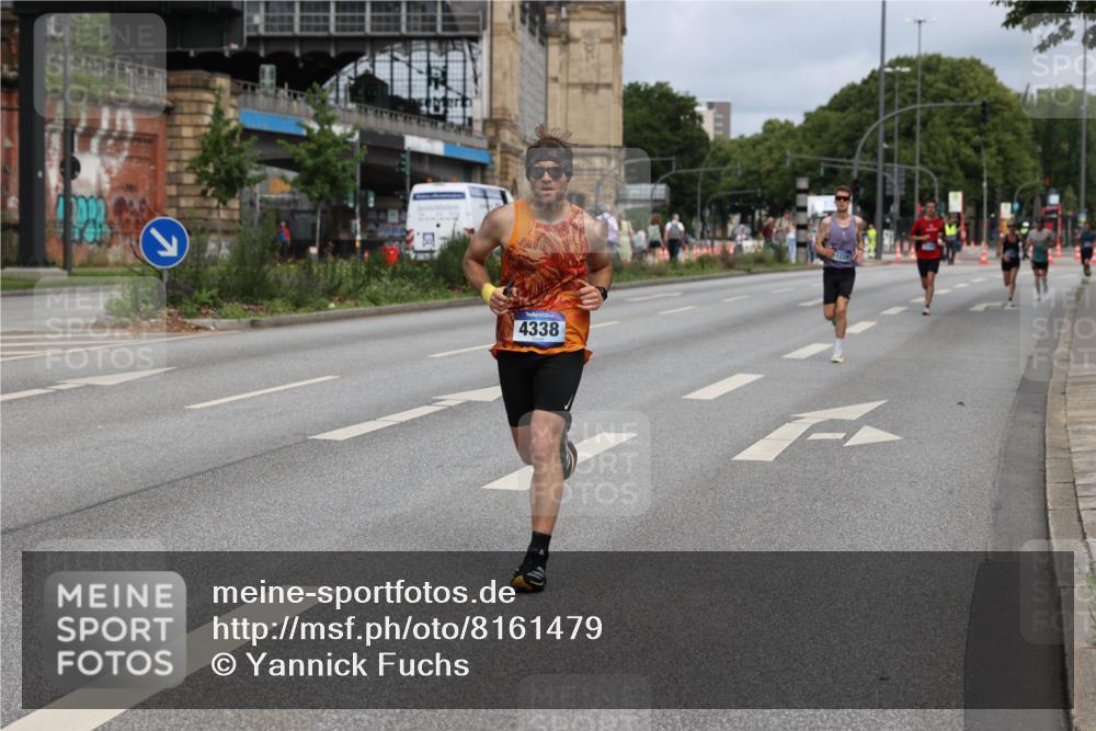 29.06.2025 - hella hamburg halbmarathon Yannick Fuchs http://msf.ph/oto/8161479 29.06.2025 10:20:59 20KM 4338, 9767, 10468, 11228, 12067, 13346, 14107, 17003 meine-sportfotos.de