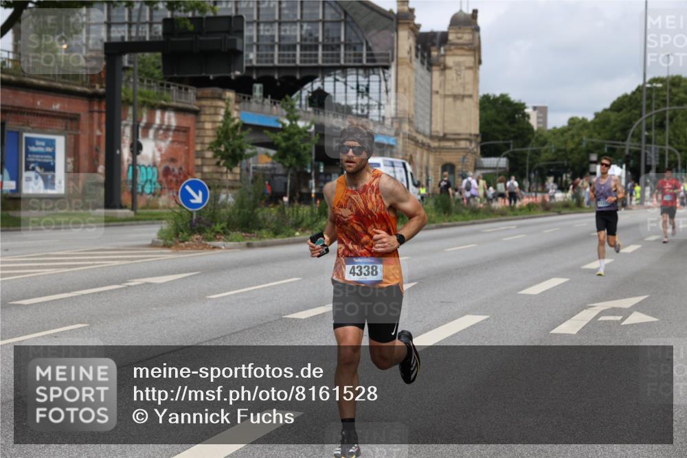 29.06.2025 - hella hamburg halbmarathon Yannick Fuchs http://msf.ph/oto/8161528 29.06.2025 10:20:59 20KM 4338, 9767, 10468, 11228, 12067, 13346, 14107, 17003 meine-sportfotos.de