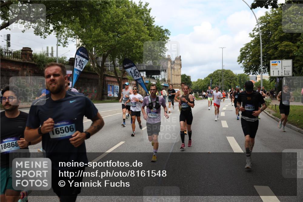 29.06.2025 - hella hamburg halbmarathon Yannick Fuchs http://msf.ph/oto/8161548 29.06.2025 10:39:02 20KM 1057, 1391, 1413, 1468, 1520, 1697, 1782, 1941, 2415, 3098, 3305, 4691, 4991, 5884, 7322, 7710, 8928, 9302, 10596, 11809, 12159, 12711, 13123, 13975, 14351, 14464, 14686, 14687, 14703, 14816, 16058, 16506, 17097, 17120, 17406, 18539, 18560, 18806, 19207 meine-sportfotos.de