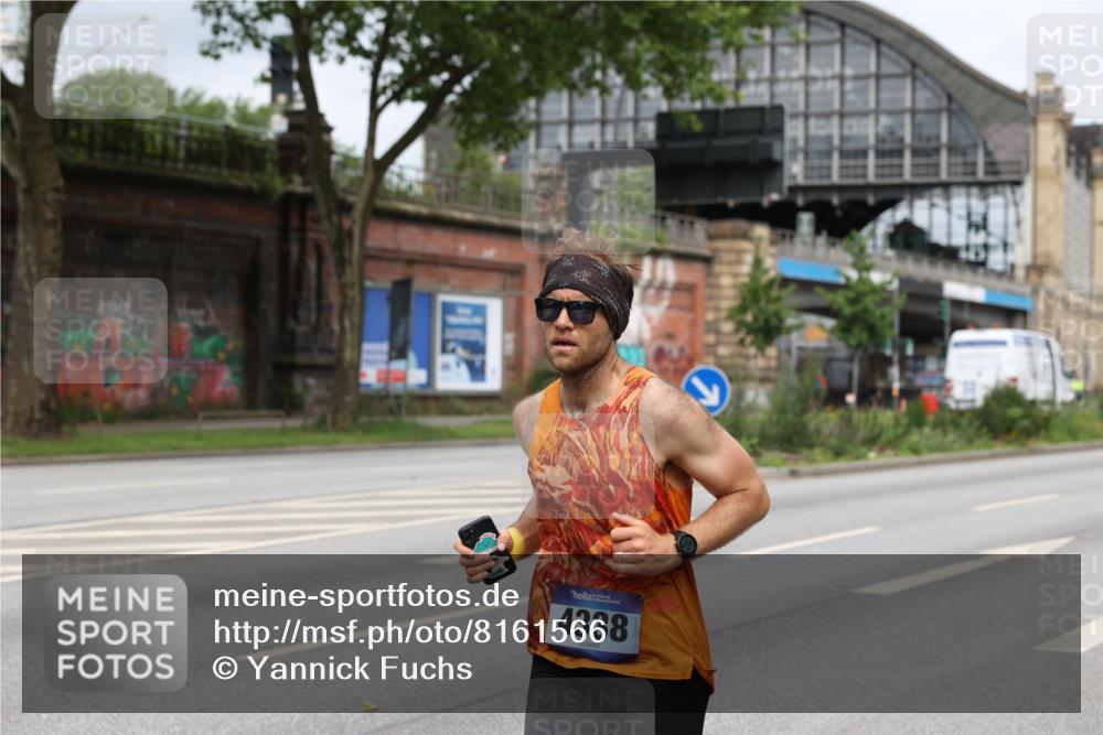 29.06.2025 - hella hamburg halbmarathon Yannick Fuchs http://msf.ph/oto/8161566 29.06.2025 10:21:00 20KM 4338, 9767, 10468, 11228, 13346, 14107, 17003 meine-sportfotos.de