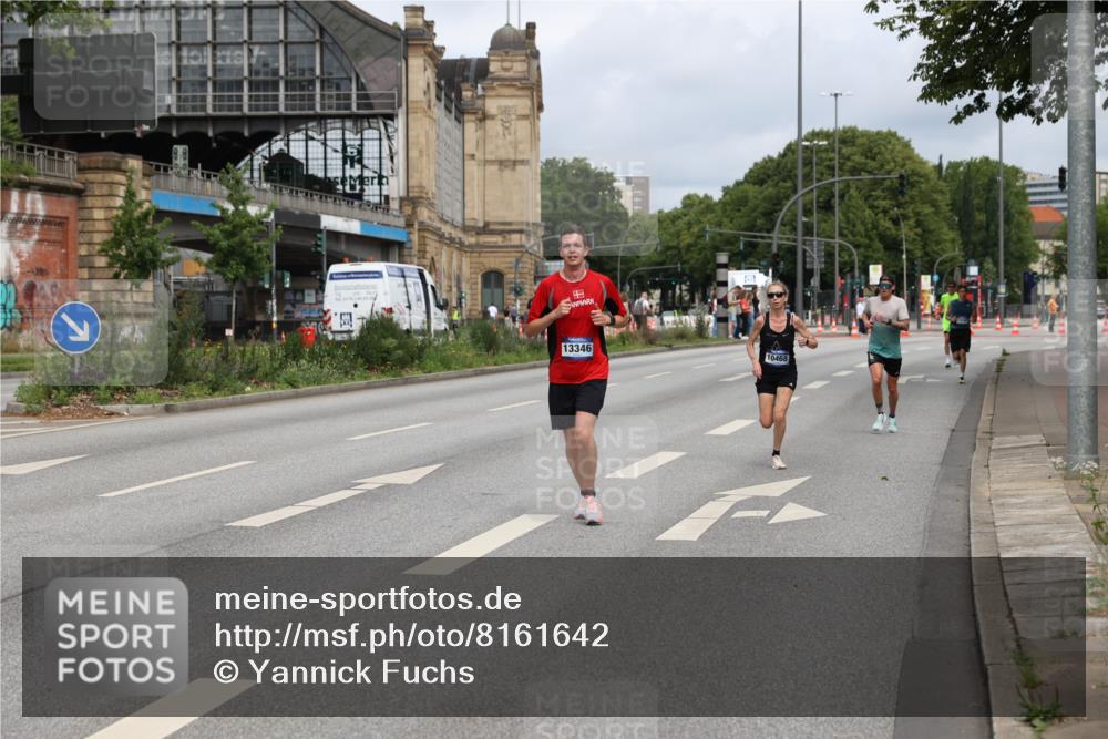 29.06.2025 - hella hamburg halbmarathon Yannick Fuchs http://msf.ph/oto/8161642 29.06.2025 10:21:04 20KM 4338, 9767, 10468, 11228, 13346, 14107, 16615, 17003 meine-sportfotos.de