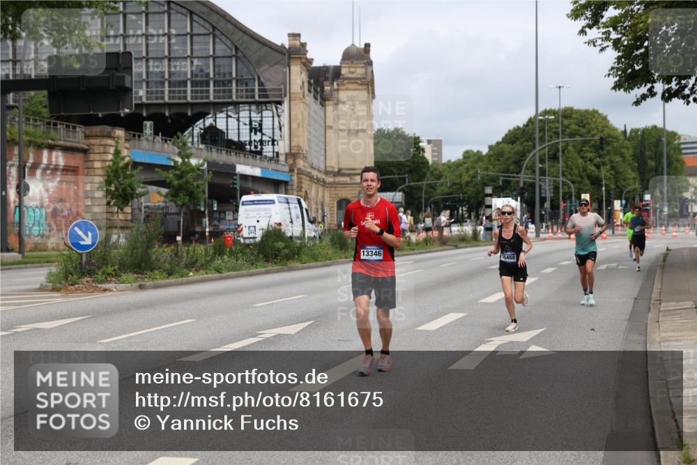 29.06.2025 - hella hamburg halbmarathon Yannick Fuchs http://msf.ph/oto/8161675 29.06.2025 10:21:05 20KM 4338, 9767, 10468, 11228, 13346, 14107, 16615, 17003 meine-sportfotos.de