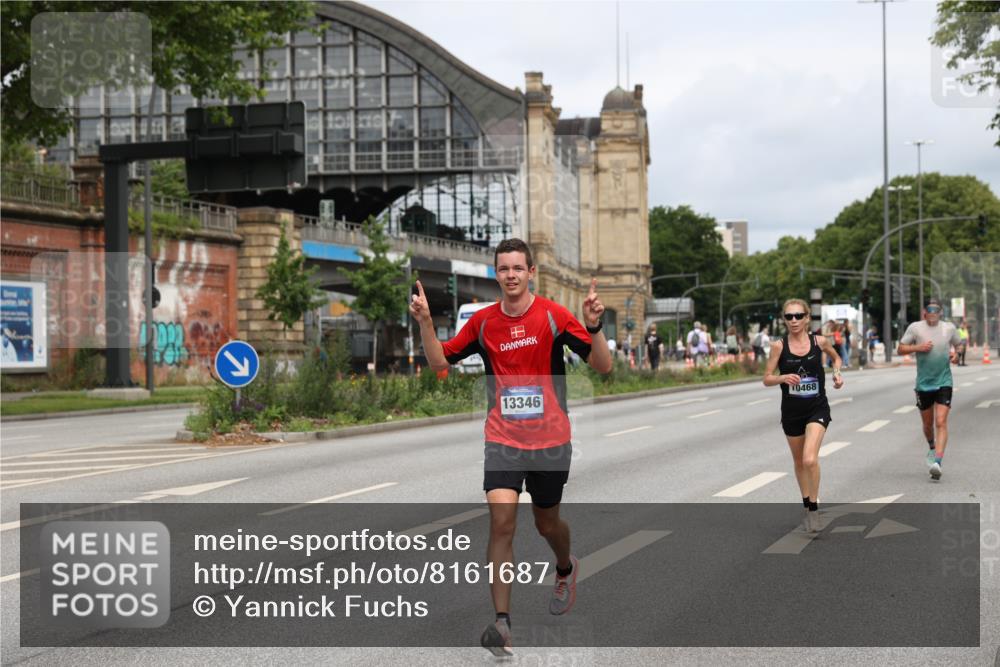 29.06.2025 - hella hamburg halbmarathon Yannick Fuchs http://msf.ph/oto/8161687 29.06.2025 10:21:05 20KM 4338, 9767, 10468, 11228, 13346, 14107, 16615, 17003 meine-sportfotos.de