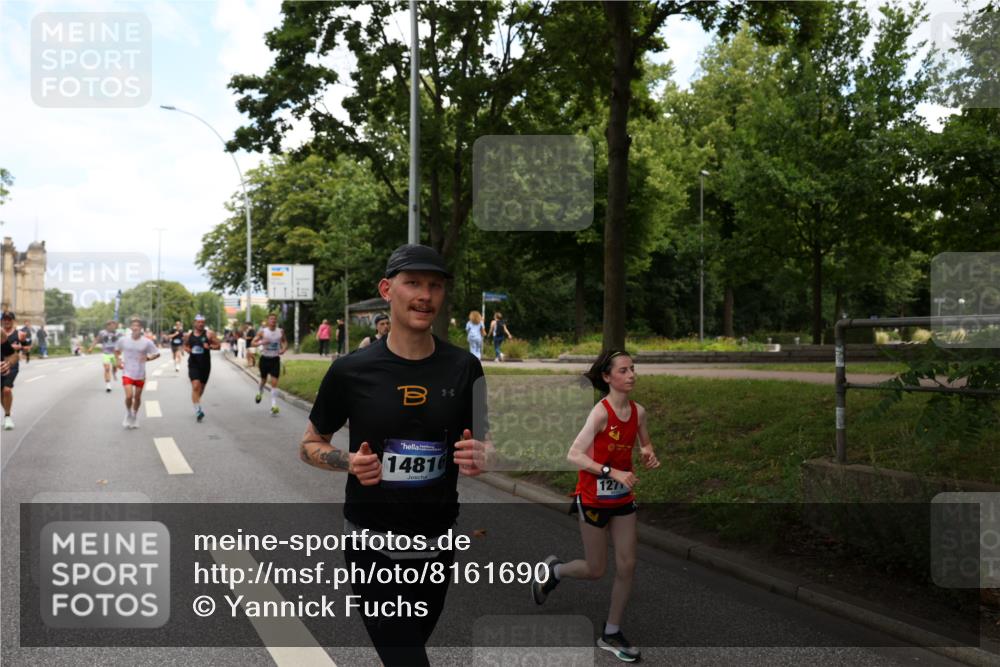 29.06.2025 - hella hamburg halbmarathon Yannick Fuchs http://msf.ph/oto/8161690 29.06.2025 10:39:03 20KM 1057, 1413, 1468, 1520, 1697, 1782, 1941, 2415, 2970, 3098, 3305, 4691, 4991, 5884, 7710, 8928, 9302, 11809, 12159, 12711, 13123, 13975, 14351, 14464, 14686, 14687, 14703, 14816, 16058, 16506, 17097, 17120, 17406, 18539, 18560, 18806, 19207 meine-sportfotos.de