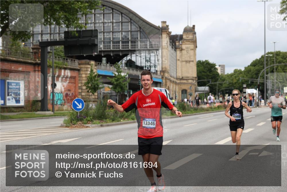 29.06.2025 - hella hamburg halbmarathon Yannick Fuchs http://msf.ph/oto/8161694 29.06.2025 10:21:06 20KM 9767, 10468, 11228, 13346, 14107, 16615, 17003 meine-sportfotos.de