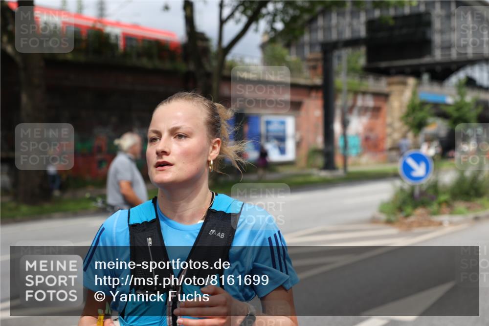 29.06.2025 - hella hamburg halbmarathon Yannick Fuchs http://msf.ph/oto/8161699 29.06.2025 10:59:34 20KM 1249, 1702, 1781, 1790, 2782, 4146, 4227, 4499, 5073, 5396, 5742, 6174, 7760, 7888, 8219, 8423, 8578, 8894, 8960, 9339, 9477, 9736, 9737, 9829, 10100, 10742, 10781, 11614, 13184, 13481, 13533, 13566, 13932, 14176, 14642, 15377, 15915, 16395, 16989, 17434, 17550, 18128, 18178, 18240, 18261, 18796, 19162 meine-sportfotos.de