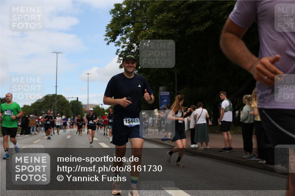29.06.2025 - hella hamburg halbmarathon Yannick Fuchs http://msf.ph/oto/8161730 29.06.2025 11:17:38 20KM 1419, 2140, 2351, 2529, 2886, 2901, 3458, 3464, 4697, 4979, 5493, 6102, 6546, 6872, 7114, 7115, 7891, 8387, 8778, 8892, 9722, 9855, 10041, 10065, 11110, 12628, 15445, 15505, 15952, 15955, 16631, 17080, 17490, 18611, 18685 meine-sportfotos.de