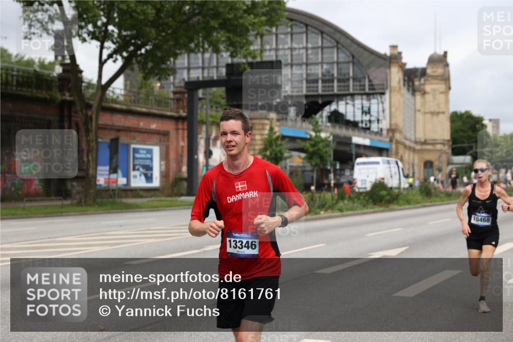 29.06.2025 - hella hamburg halbmarathon Yannick Fuchs http://msf.ph/oto/8161761 29.06.2025 10:21:06 20KM 9767, 10468, 11228, 13346, 14107, 16615, 17003 meine-sportfotos.de