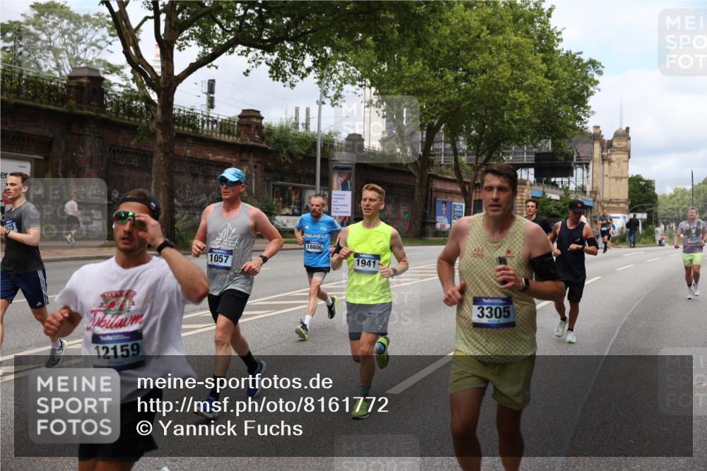 29.06.2025 - hella hamburg halbmarathon Yannick Fuchs http://msf.ph/oto/8161772 29.06.2025 10:39:04 20KM 1057, 1413, 1468, 1520, 1697, 1782, 1941, 2415, 2890, 2970, 3098, 3305, 4270, 4691, 7710, 8928, 9302, 11809, 12159, 12711, 13123, 13975, 14351, 14464, 14686, 14687, 14703, 14816, 15334, 16058, 17097, 17120, 17406, 18539, 18560, 18806, 19207 meine-sportfotos.de