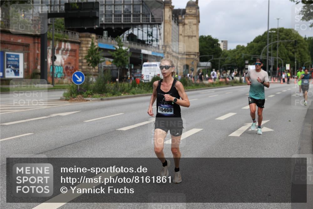 29.06.2025 - hella hamburg halbmarathon Yannick Fuchs http://msf.ph/oto/8161861 29.06.2025 10:21:07 20KM 9767, 10468, 11228, 13346, 14107, 16615, 17003 meine-sportfotos.de