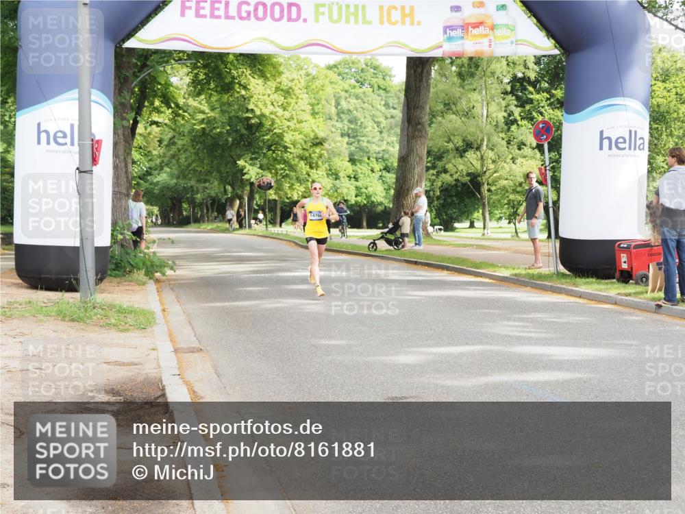 29.06.2025 - hella hamburg halbmarathon MichiJ http://msf.ph/oto/8161881 29.06.2025 10:11:42 Zwischen KM18-KM19 16120, 17402 meine-sportfotos.de