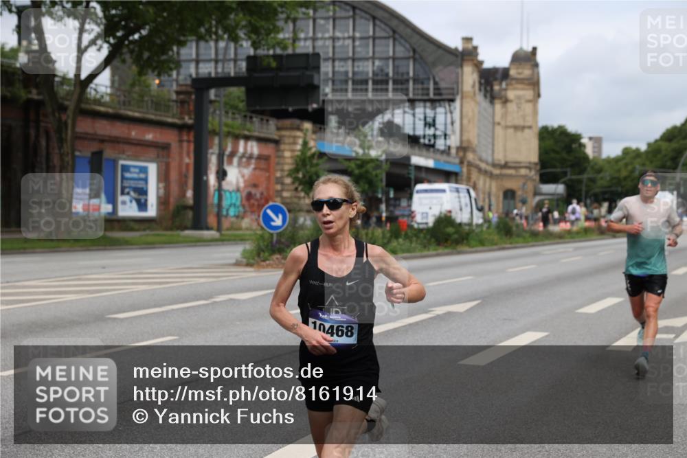29.06.2025 - hella hamburg halbmarathon Yannick Fuchs http://msf.ph/oto/8161914 29.06.2025 10:21:08 20KM 9767, 10468, 11228, 13346, 14107, 16615, 17003 meine-sportfotos.de