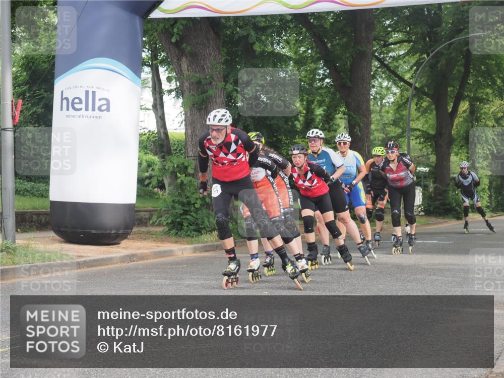 29.06.2025 - hella hamburg halbmarathon KatJ http://msf.ph/oto/8161977 29.06.2025 09:11:49 Zwischen KM18-KM19  meine-sportfotos.de