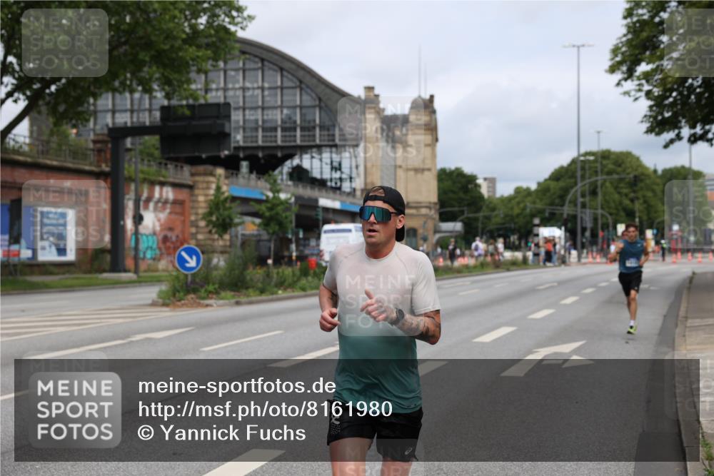 29.06.2025 - hella hamburg halbmarathon Yannick Fuchs http://msf.ph/oto/8161980 29.06.2025 10:21:09 20KM 9767, 10468, 11228, 13346, 14107, 16615, 17003 meine-sportfotos.de