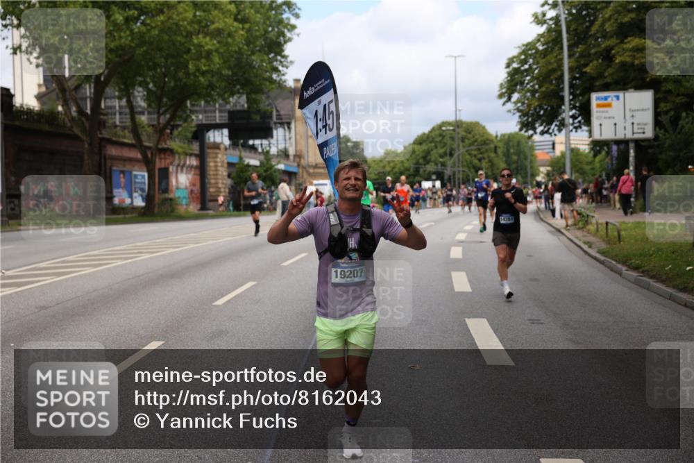 29.06.2025 - hella hamburg halbmarathon Yannick Fuchs http://msf.ph/oto/8162043 29.06.2025 10:39:07 20KM 1413, 1424, 1468, 1520, 1697, 1782, 1941, 2415, 2890, 2970, 3098, 4270, 4691, 4915, 5047, 7710, 8928, 9302, 11809, 13975, 14351, 14464, 14686, 14687, 14703, 15334, 16058, 17097, 17120, 17406, 18539, 18560, 18631, 18806, 19207 meine-sportfotos.de