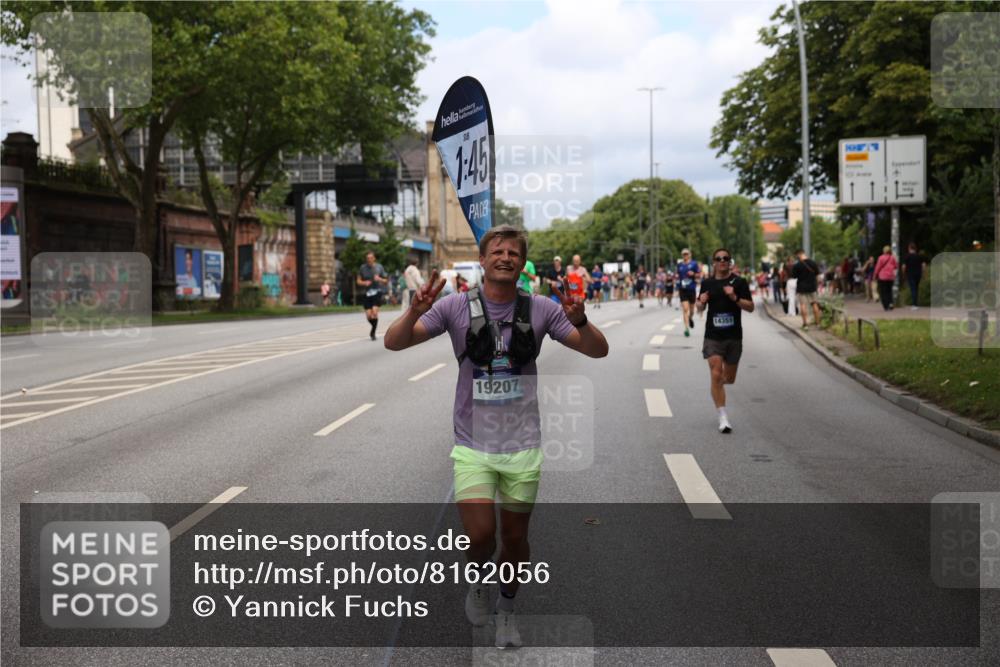 29.06.2025 - hella hamburg halbmarathon Yannick Fuchs http://msf.ph/oto/8162056 29.06.2025 10:39:07 20KM 1413, 1424, 1468, 1520, 1697, 1782, 1941, 2415, 2890, 2970, 3098, 4270, 4691, 4915, 5047, 7710, 8928, 9302, 11809, 13975, 14351, 14464, 14686, 14687, 14703, 15334, 16058, 17097, 17120, 17406, 18539, 18560, 18631, 18806, 19207 meine-sportfotos.de
