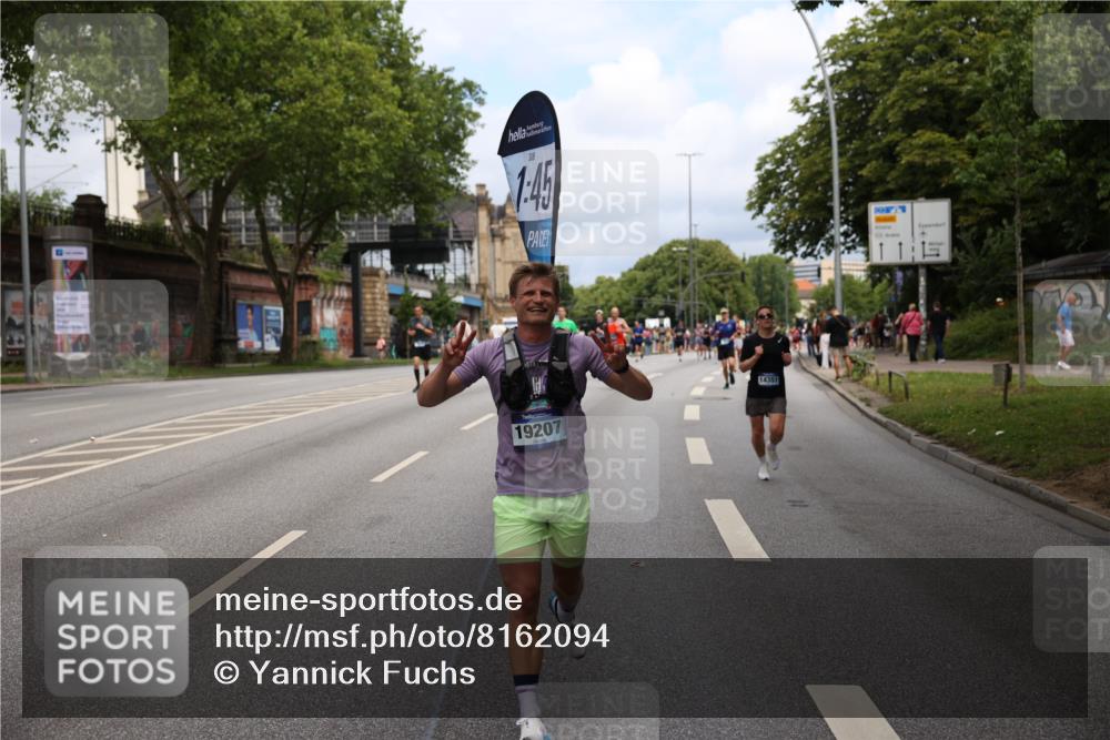 29.06.2025 - hella hamburg halbmarathon Yannick Fuchs http://msf.ph/oto/8162094 29.06.2025 10:39:07 20KM 1413, 1424, 1468, 1520, 1697, 1782, 1941, 2415, 2890, 2970, 3098, 4270, 4691, 4915, 5047, 7710, 8928, 9302, 11809, 13975, 14351, 14464, 14686, 14687, 14703, 15334, 16058, 17097, 17120, 17406, 18539, 18560, 18631, 18806, 19207 meine-sportfotos.de