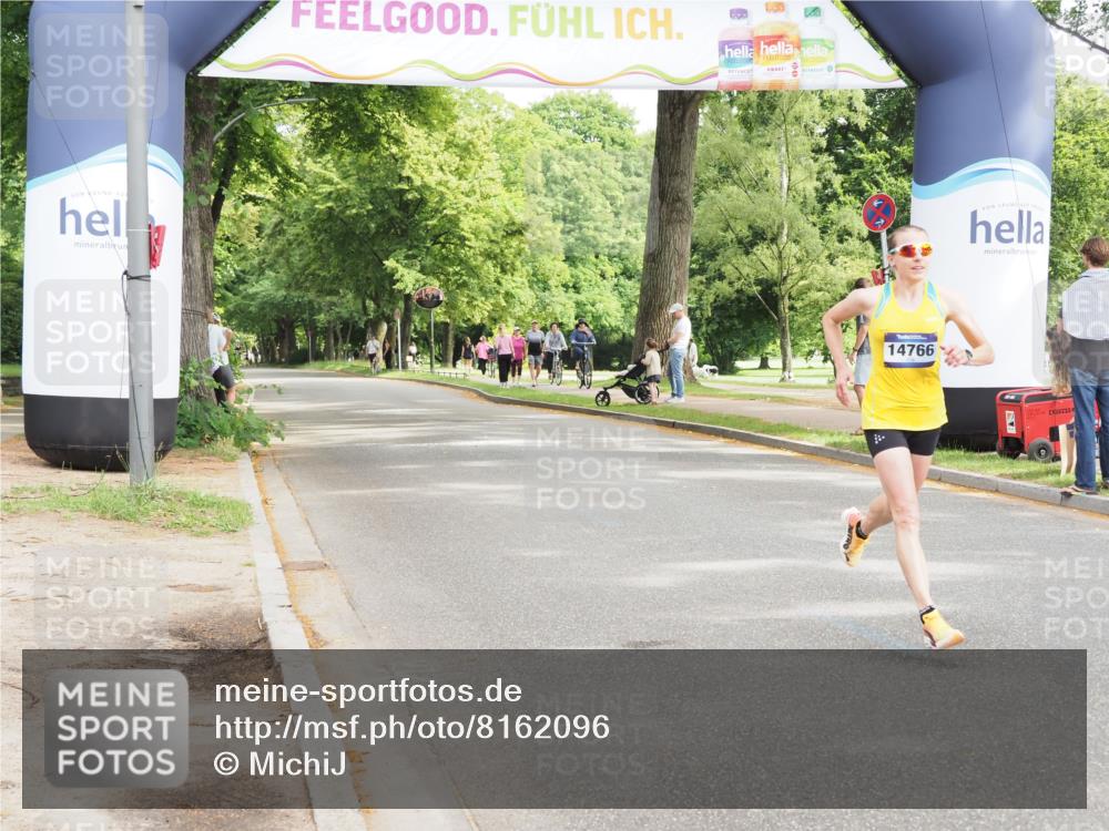 29.06.2025 - hella hamburg halbmarathon MichiJ http://msf.ph/oto/8162096 29.06.2025 10:11:44 Zwischen KM18-KM19 14766, 16120, 17402 meine-sportfotos.de