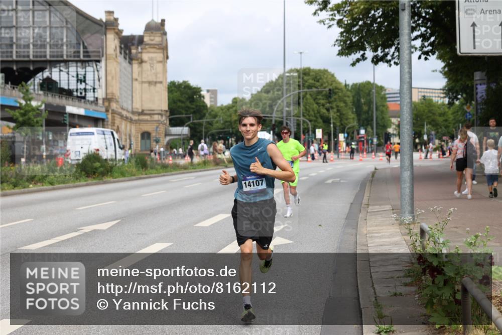 29.06.2025 - hella hamburg halbmarathon Yannick Fuchs http://msf.ph/oto/8162112 29.06.2025 10:21:12 20KM 9767, 10468, 14107, 16615, 17003, 17258 meine-sportfotos.de