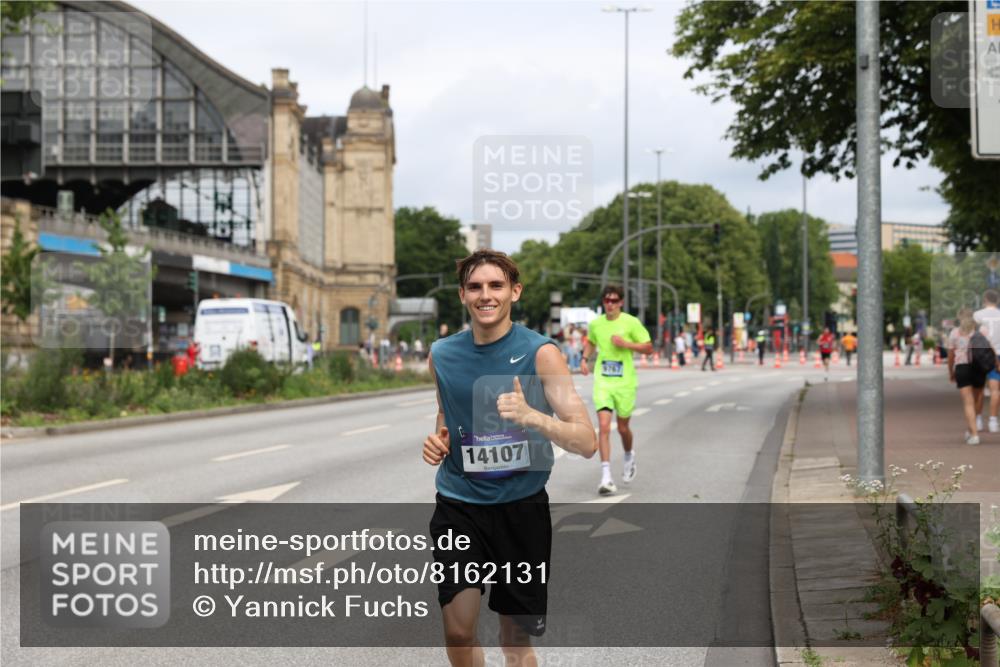 29.06.2025 - hella hamburg halbmarathon Yannick Fuchs http://msf.ph/oto/8162131 29.06.2025 10:21:12 20KM 9767, 10468, 14107, 16615, 17003, 17258 meine-sportfotos.de