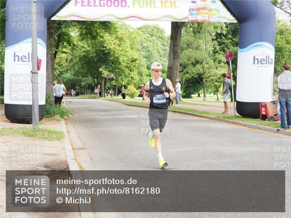29.06.2025 - hella hamburg halbmarathon MichiJ http://msf.ph/oto/8162180 29.06.2025 10:12:04 Zwischen KM18-KM19 10650 meine-sportfotos.de