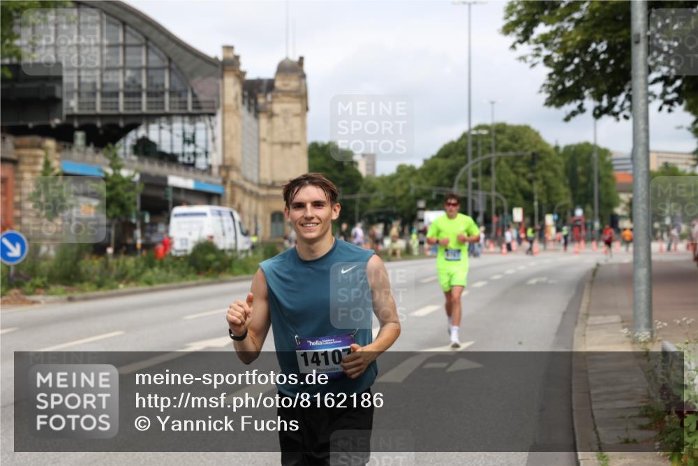 29.06.2025 - hella hamburg halbmarathon Yannick Fuchs http://msf.ph/oto/8162186 29.06.2025 10:21:13 20KM 9767, 10468, 14107, 16615, 17003, 17258 meine-sportfotos.de