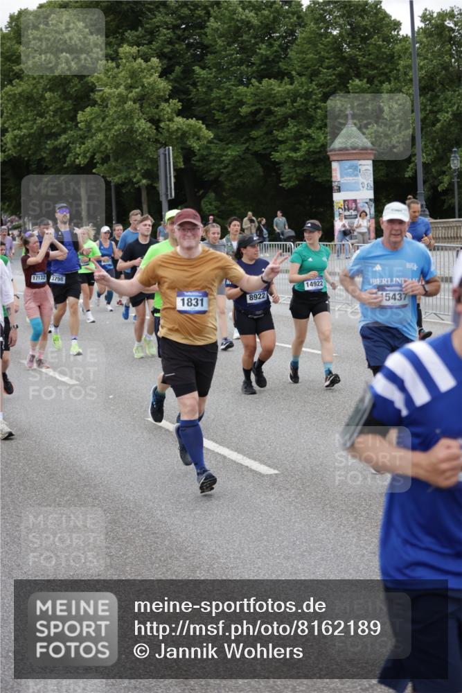 29.06.2025 - hella hamburg halbmarathon Jannik Wohlers http://msf.ph/oto/8162189 29.06.2025 11:03:35 Lombardsbrücke 1634, 1831, 1970, 2141, 2285, 2856, 3559, 3798, 4281, 5324, 6144, 6319, 6426, 6753, 6952, 6953, 7089, 7588, 7620, 7754, 8411, 8835, 8922, 8974, 9617, 9998, 10688, 10692, 10768, 11221, 11368, 11369, 12609, 13185, 13275, 13648, 13722, 13723, 13760, 13873, 14921, 14922, 15437, 15734, 15910, 15911, 16283, 16339, 17064, 17066, 17067, 17081, 17082, 17093, 17132, 17469, 17551, 18416 meine-sportfotos.de