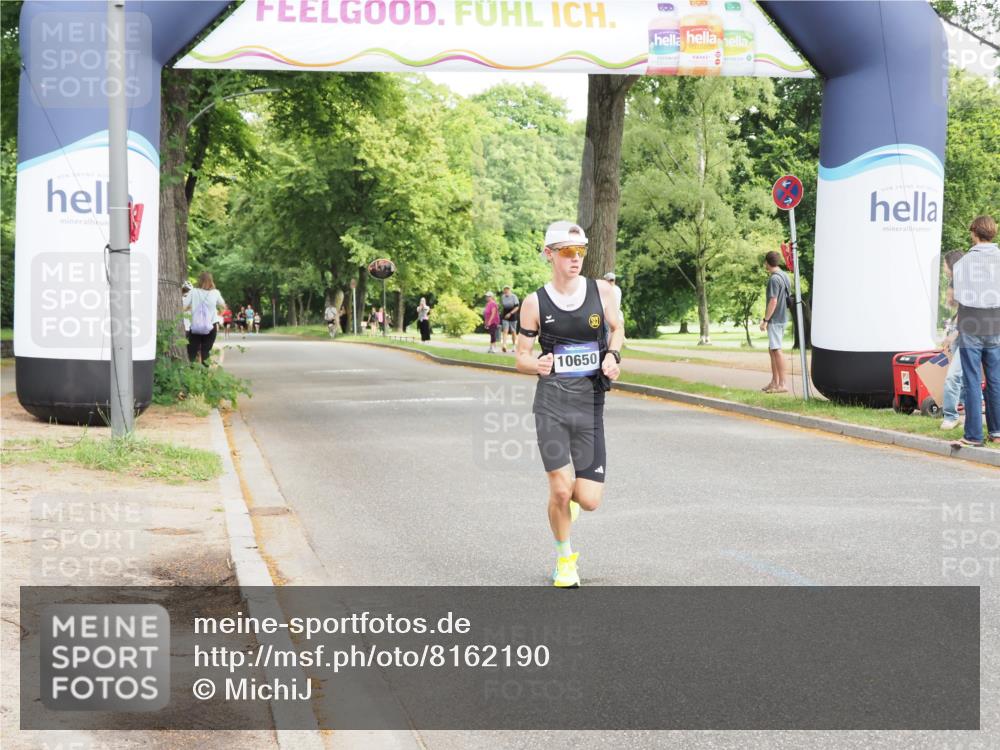 29.06.2025 - hella hamburg halbmarathon MichiJ http://msf.ph/oto/8162190 29.06.2025 10:12:04 Zwischen KM18-KM19 10650 meine-sportfotos.de