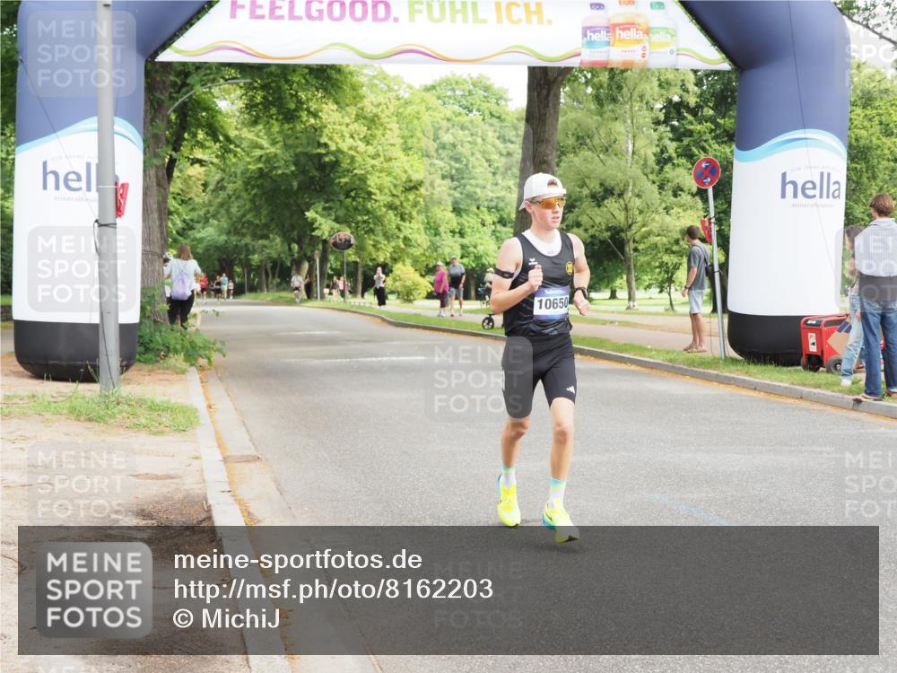 29.06.2025 - hella hamburg halbmarathon MichiJ http://msf.ph/oto/8162203 29.06.2025 10:12:04 Zwischen KM18-KM19 10650 meine-sportfotos.de