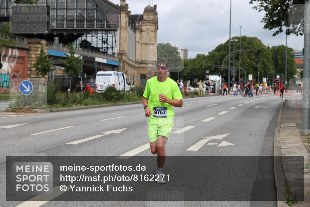 29.06.2025 - hella hamburg halbmarathon Yannick Fuchs http://msf.ph/oto/8162271 29.06.2025 10:21:15 20KM 9767, 14107, 16615, 17003, 17258 meine-sportfotos.de
