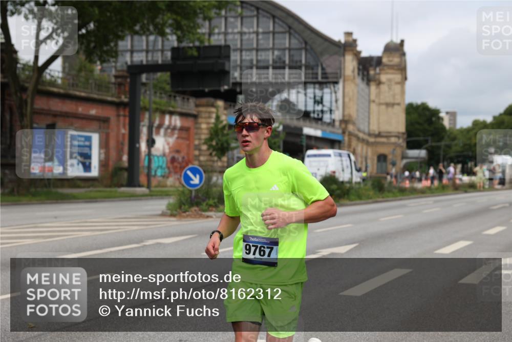 29.06.2025 - hella hamburg halbmarathon Yannick Fuchs http://msf.ph/oto/8162312 29.06.2025 10:21:16 20KM 9767, 14107, 16615, 17258 meine-sportfotos.de