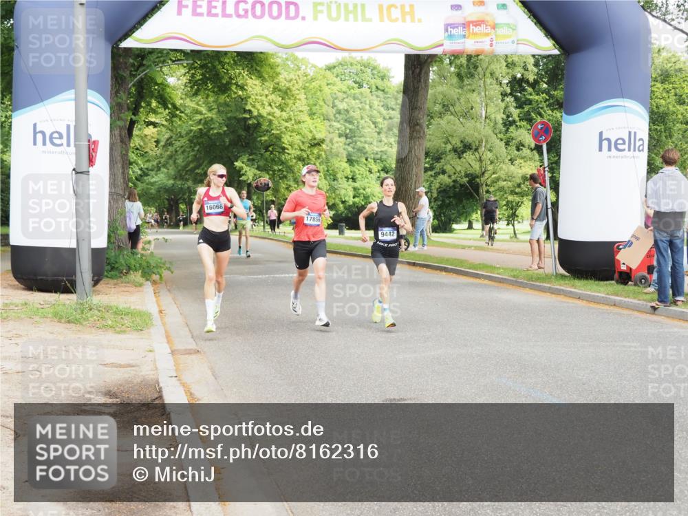 29.06.2025 - hella hamburg halbmarathon MichiJ http://msf.ph/oto/8162316 29.06.2025 10:12:19 Zwischen KM18-KM19 17856 meine-sportfotos.de