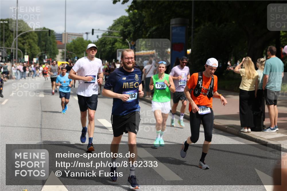 29.06.2025 - hella hamburg halbmarathon Yannick Fuchs http://msf.ph/oto/8162333 29.06.2025 10:59:38 20KM 1249, 1781, 1790, 2782, 4146, 4227, 4499, 5073, 5396, 5742, 7760, 7888, 8219, 8423, 8578, 8894, 8960, 9339, 9477, 9736, 9737, 9829, 10100, 10742, 10781, 11208, 11614, 13184, 13481, 13533, 13566, 14176, 14642, 15377, 16395, 16989, 17059, 17434, 18128, 18178, 18240, 18261, 18721, 19162 meine-sportfotos.de