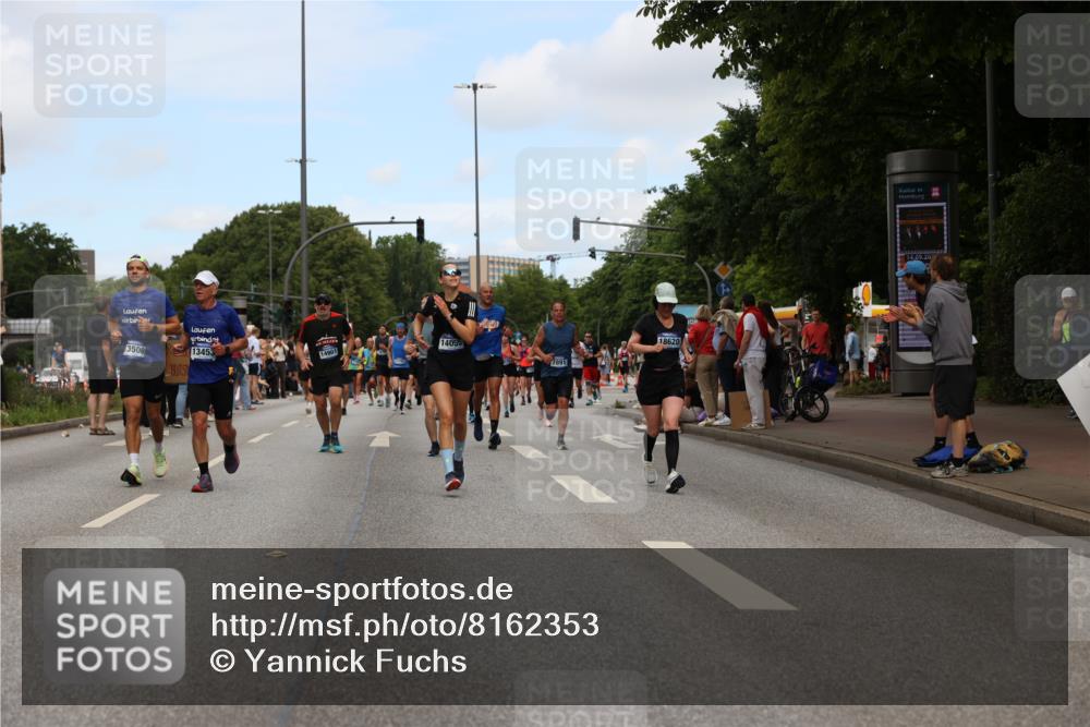 29.06.2025 - hella hamburg halbmarathon Yannick Fuchs http://msf.ph/oto/8162353 29.06.2025 11:17:48 20KM 1419, 2140, 2886, 2901, 3458, 4395, 4697, 4979, 5063, 5079, 6872, 7188, 7190, 7891, 8892, 9722, 10041, 10065, 11110, 11792, 11803, 12628, 13366, 13386, 13453, 13500, 14055, 14901, 14903, 15445, 15505, 15569, 15952, 15955, 16154, 16781, 16833, 17080, 17490, 17559, 18362, 18620 meine-sportfotos.de