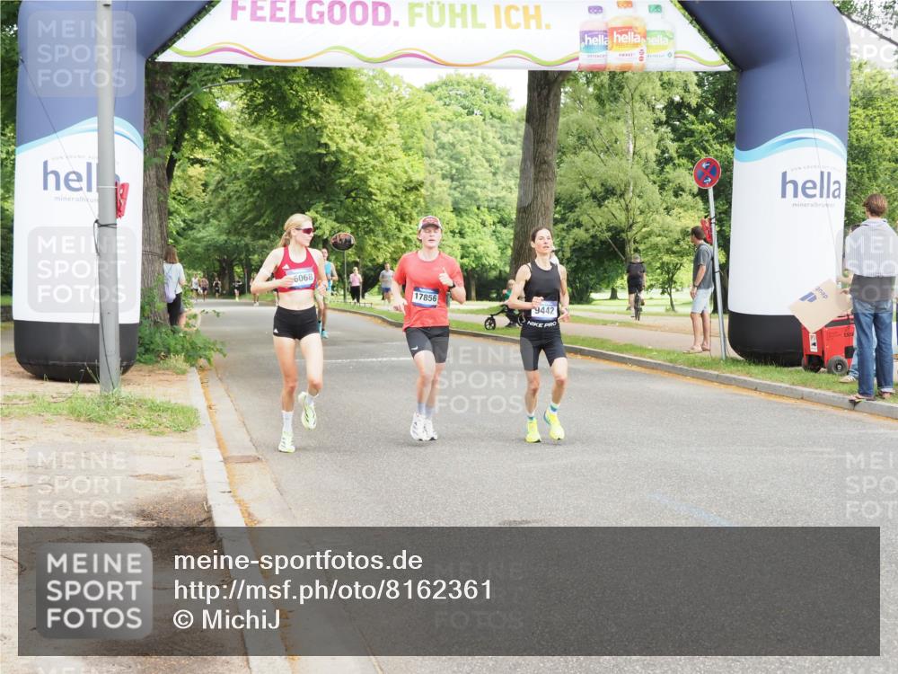 29.06.2025 - hella hamburg halbmarathon MichiJ http://msf.ph/oto/8162361 29.06.2025 10:12:20 Zwischen KM18-KM19 9442, 16068, 17856 meine-sportfotos.de