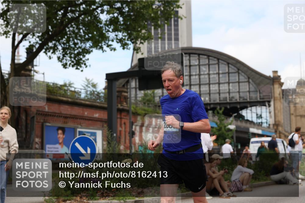 29.06.2025 - hella hamburg halbmarathon Yannick Fuchs http://msf.ph/oto/8162413 29.06.2025 11:17:49 20KM 1419, 2140, 2886, 2901, 3458, 4395, 4697, 4979, 5063, 5079, 6872, 7188, 7190, 7672, 7891, 7978, 8892, 9722, 10041, 10065, 11792, 11803, 12628, 13366, 13386, 13453, 13500, 14055, 14901, 14903, 15343, 15445, 15569, 15952, 15955, 16154, 16781, 16833, 17080, 17490, 17559, 18362, 18620 meine-sportfotos.de