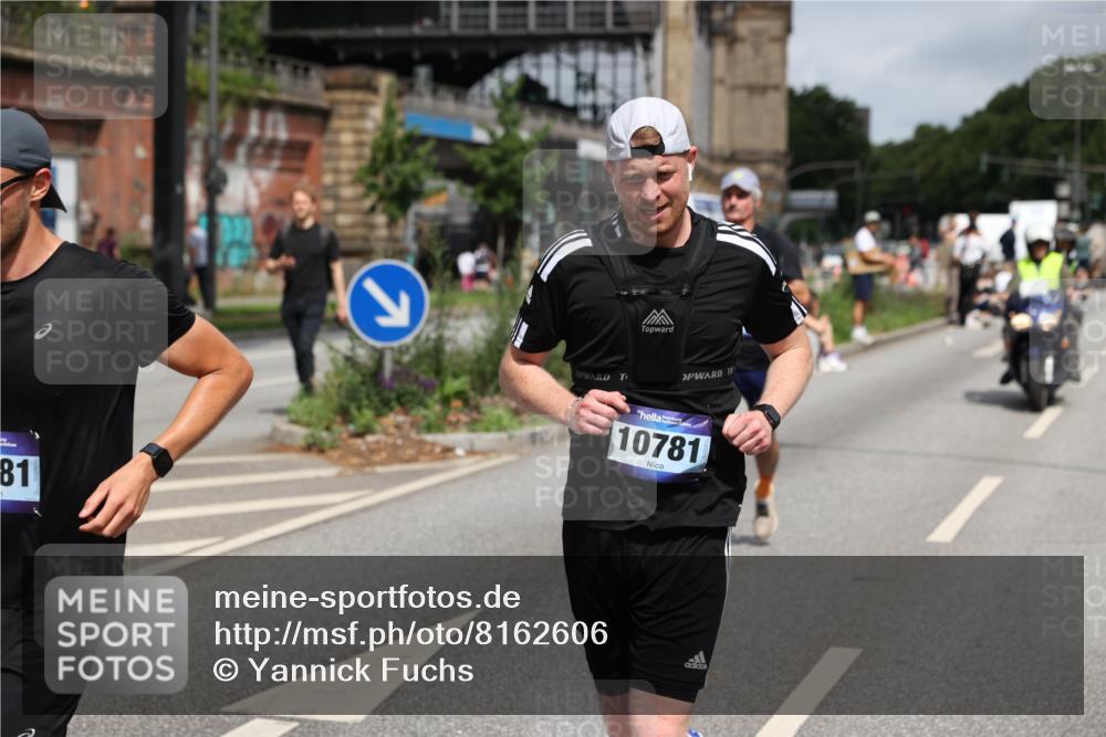 29.06.2025 - hella hamburg halbmarathon Yannick Fuchs http://msf.ph/oto/8162606 29.06.2025 10:59:39 20KM 1249, 1781, 1790, 2782, 4146, 4227, 4499, 5073, 5396, 5742, 7760, 7888, 8219, 8423, 8578, 8894, 8960, 9339, 9477, 9736, 9737, 9829, 10100, 10742, 10781, 11208, 11614, 12313, 12837, 13184, 13481, 13533, 13566, 14176, 14642, 15377, 16395, 16989, 17059, 17434, 18128, 18178, 18240, 18261, 18655, 18721, 19162 meine-sportfotos.de