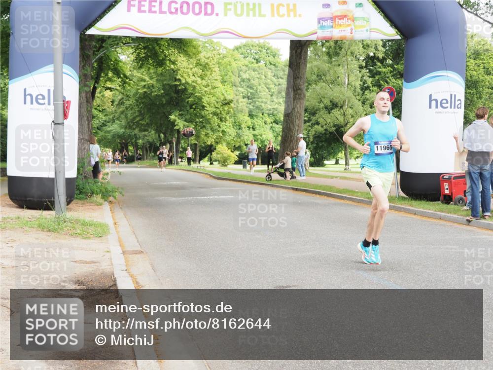 29.06.2025 - hella hamburg halbmarathon MichiJ http://msf.ph/oto/8162644 29.06.2025 10:12:24 Zwischen KM18-KM19 9442, 11965, 16068, 17856 meine-sportfotos.de