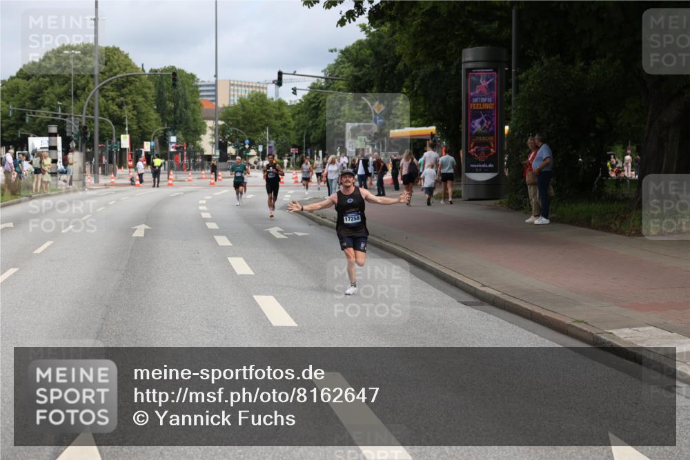 29.06.2025 - hella hamburg halbmarathon Yannick Fuchs http://msf.ph/oto/8162647 29.06.2025 10:21:32 20KM 7380, 9565, 13779, 14728, 16615, 17040, 17258, 18692, 19076 meine-sportfotos.de