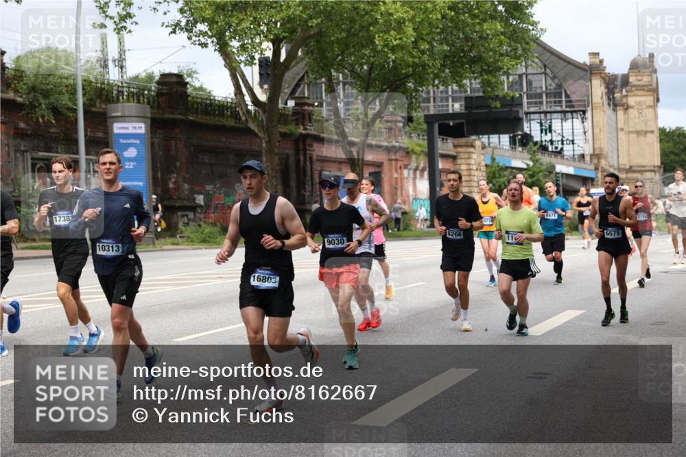 29.06.2025 - hella hamburg halbmarathon Yannick Fuchs http://msf.ph/oto/8162667 29.06.2025 10:39:36 20KM 1171, 1424, 2098, 2188, 2470, 3785, 3917, 4915, 4997, 5047, 5623, 5706, 6266, 6375, 6575, 6819, 6831, 7087, 7167, 7325, 7709, 7843, 8871, 9030, 9105, 9710, 9720, 10064, 10313, 10741, 11291, 11688, 12154, 12161, 12528, 12643, 12783, 13919, 15365, 15651, 15666, 15760, 16617, 16685, 16689, 16725, 16803, 16834, 17381, 17382, 17544, 17960, 18055, 18185, 18407, 18631, 18638, 18689, 18718, 18862, 19116 meine-sportfotos.de