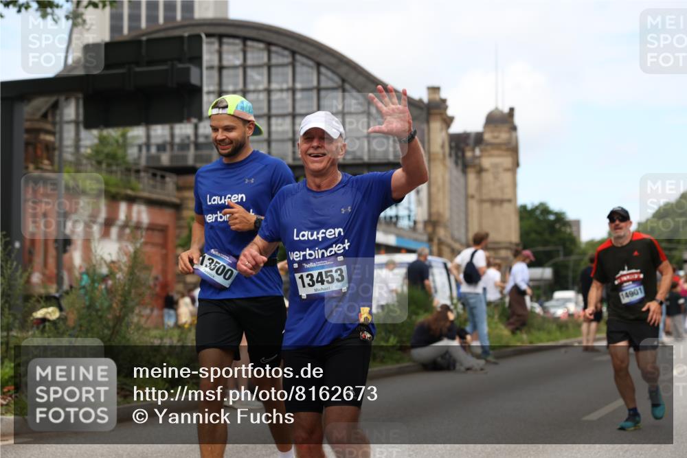 29.06.2025 - hella hamburg halbmarathon Yannick Fuchs http://msf.ph/oto/8162673 29.06.2025 11:17:52 20KM 1419, 2140, 2886, 2901, 3458, 4395, 4697, 4979, 5035, 5063, 5079, 6872, 7169, 7188, 7190, 7370, 7672, 7891, 7978, 8085, 8892, 9722, 10041, 10065, 10977, 11792, 11803, 12628, 13366, 13386, 13453, 13500, 14055, 14901, 14903, 15343, 15445, 15569, 15952, 15955, 16154, 16781, 16833, 17080, 17490, 17559, 18362, 18417, 18620 meine-sportfotos.de