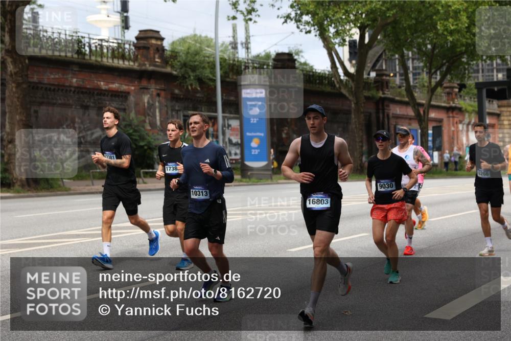 29.06.2025 - hella hamburg halbmarathon Yannick Fuchs http://msf.ph/oto/8162720 29.06.2025 10:39:36 20KM 1171, 1424, 2098, 2188, 2470, 3785, 3917, 4915, 4997, 5047, 5623, 5706, 6266, 6375, 6575, 6819, 6831, 7087, 7167, 7325, 7709, 7843, 8871, 9030, 9105, 9710, 9720, 10064, 10313, 10741, 11291, 11688, 12154, 12161, 12528, 12643, 12783, 13919, 15365, 15651, 15666, 15760, 16617, 16685, 16689, 16725, 16803, 16834, 17381, 17382, 17544, 17960, 18055, 18185, 18407, 18631, 18638, 18689, 18718, 18862, 19116 meine-sportfotos.de